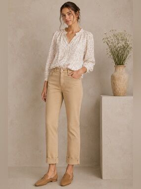 DL1961 Mara Straight Mid Rise Instasculpt Ankle Jeans
Size 26 | Almond Cuffed